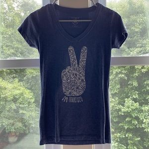 Barely worn shirt - stretchy and soft